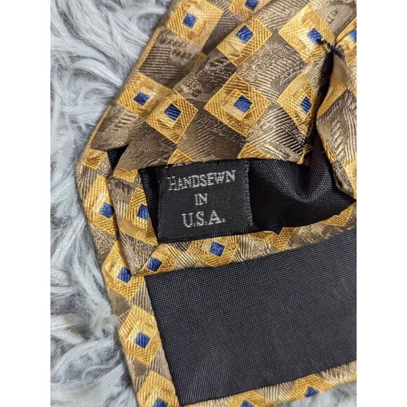 Jos A Bank 100% Silk Handmade Tie Gold Brown Blue Geometric Interlocking Necktie - Picture 7 of 8